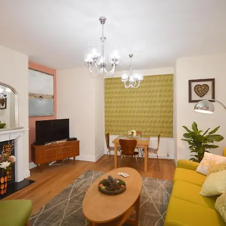 Homely Flat In Prime Location * 布里斯托